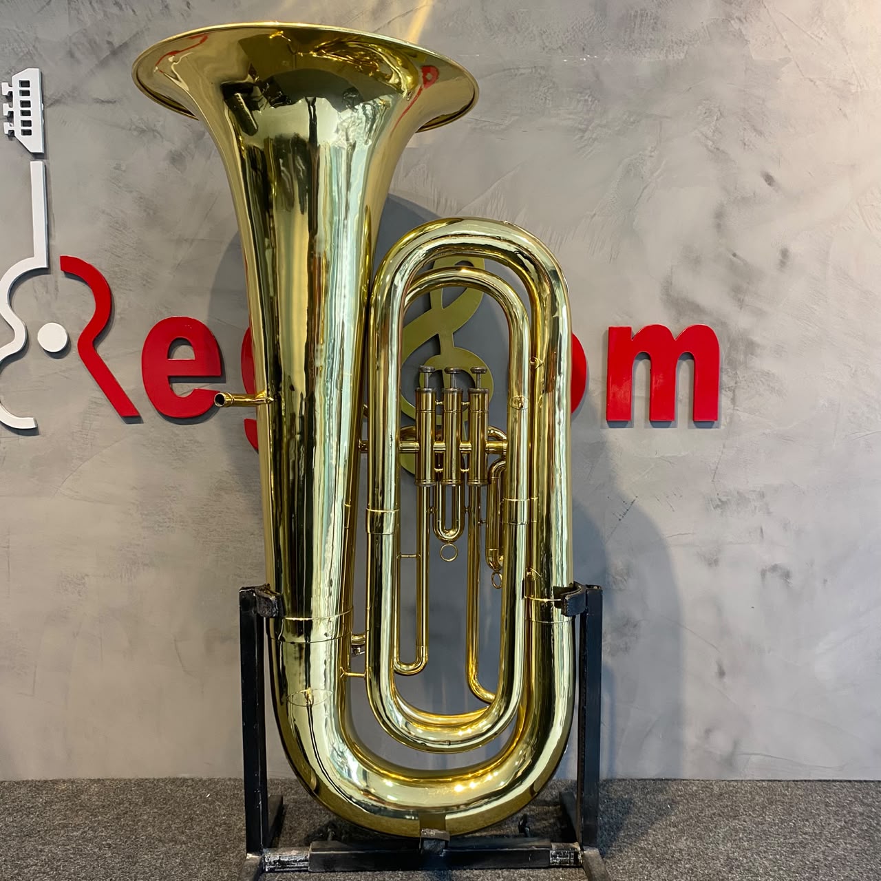 Tuba Amati Kraslice - Usada