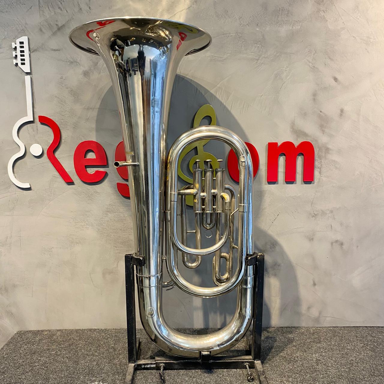 Tuba Weril Bentley - Usada