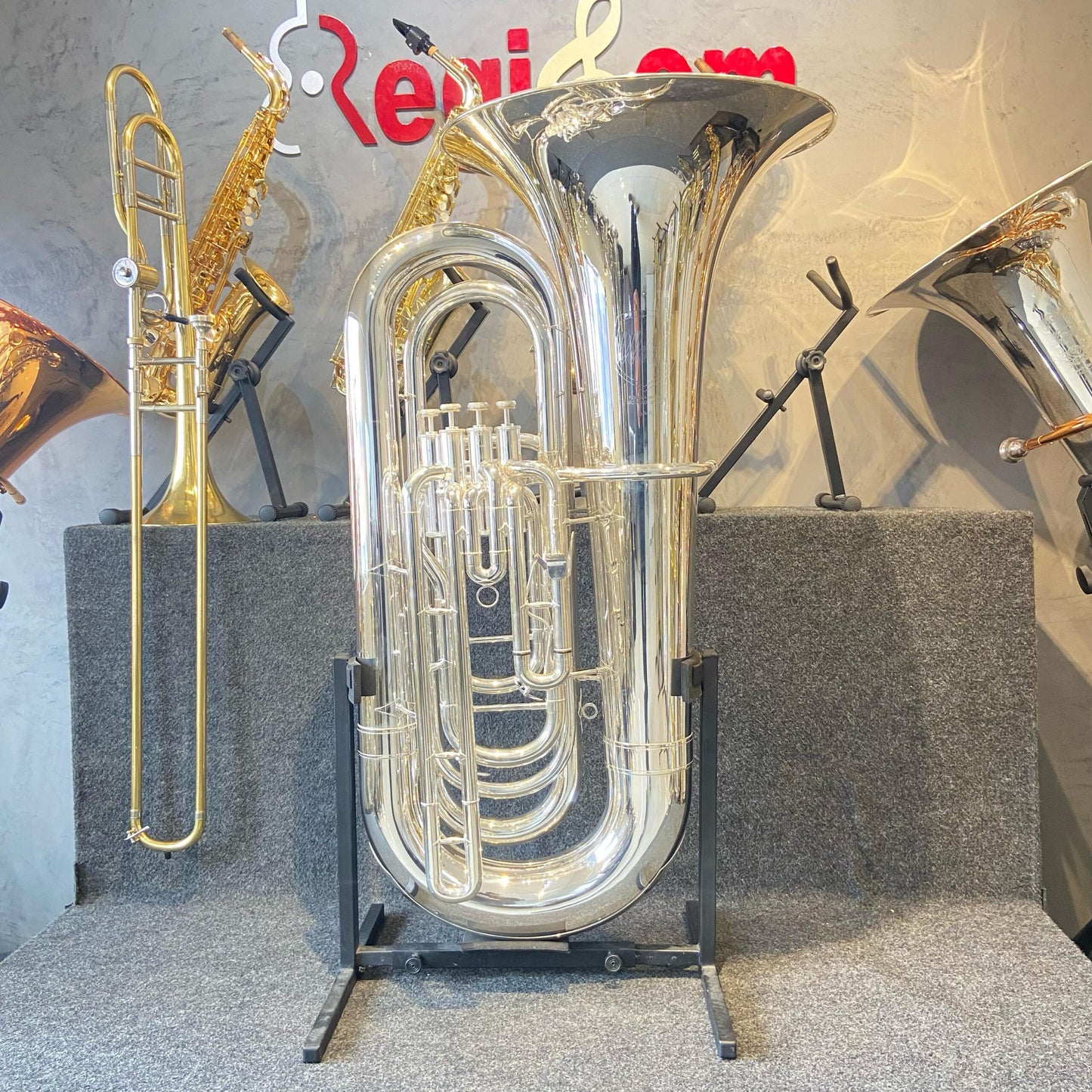 Tuba Weril J981-II Sib (Bb) Prata – Seminova