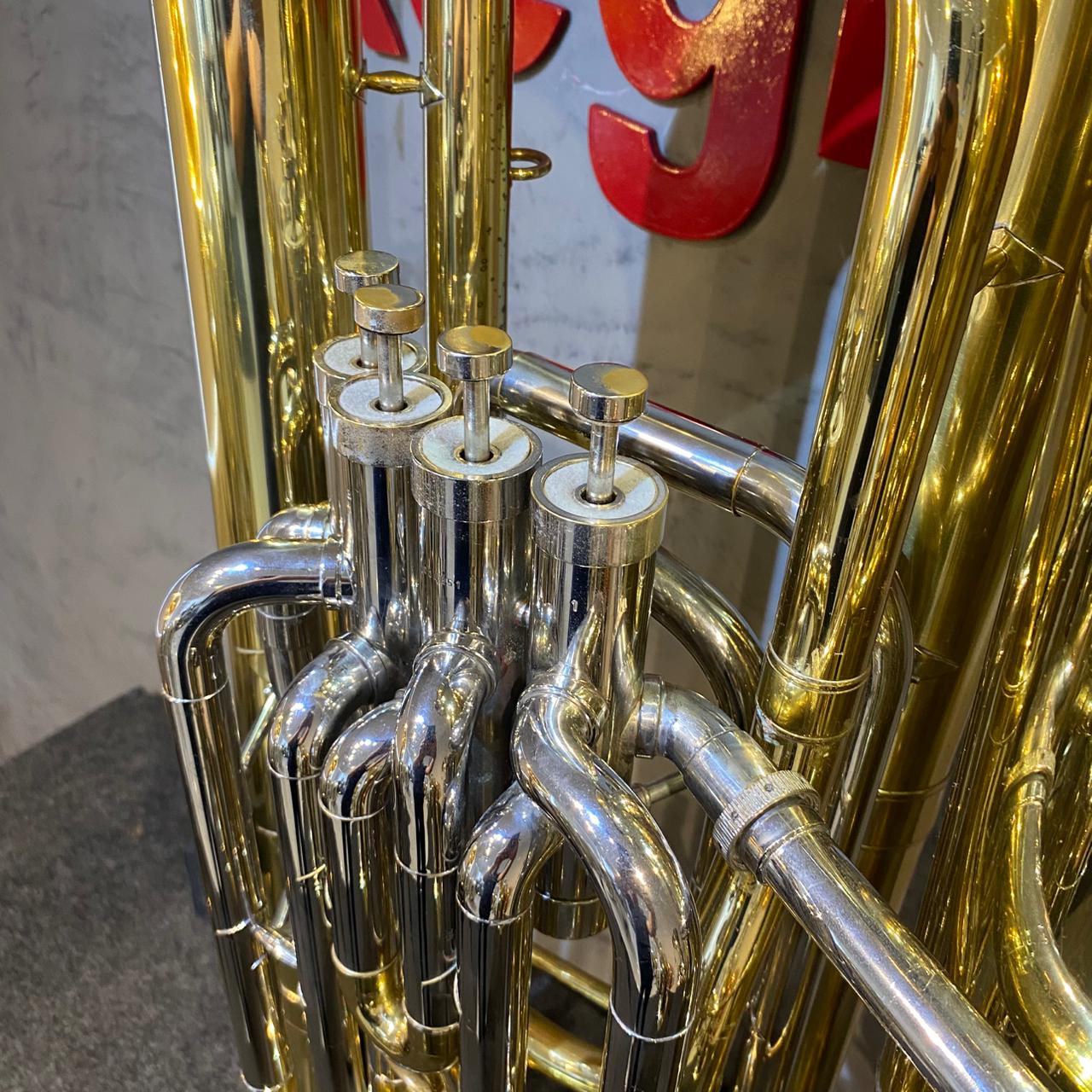 Tuba Weril J981 - Laqueada