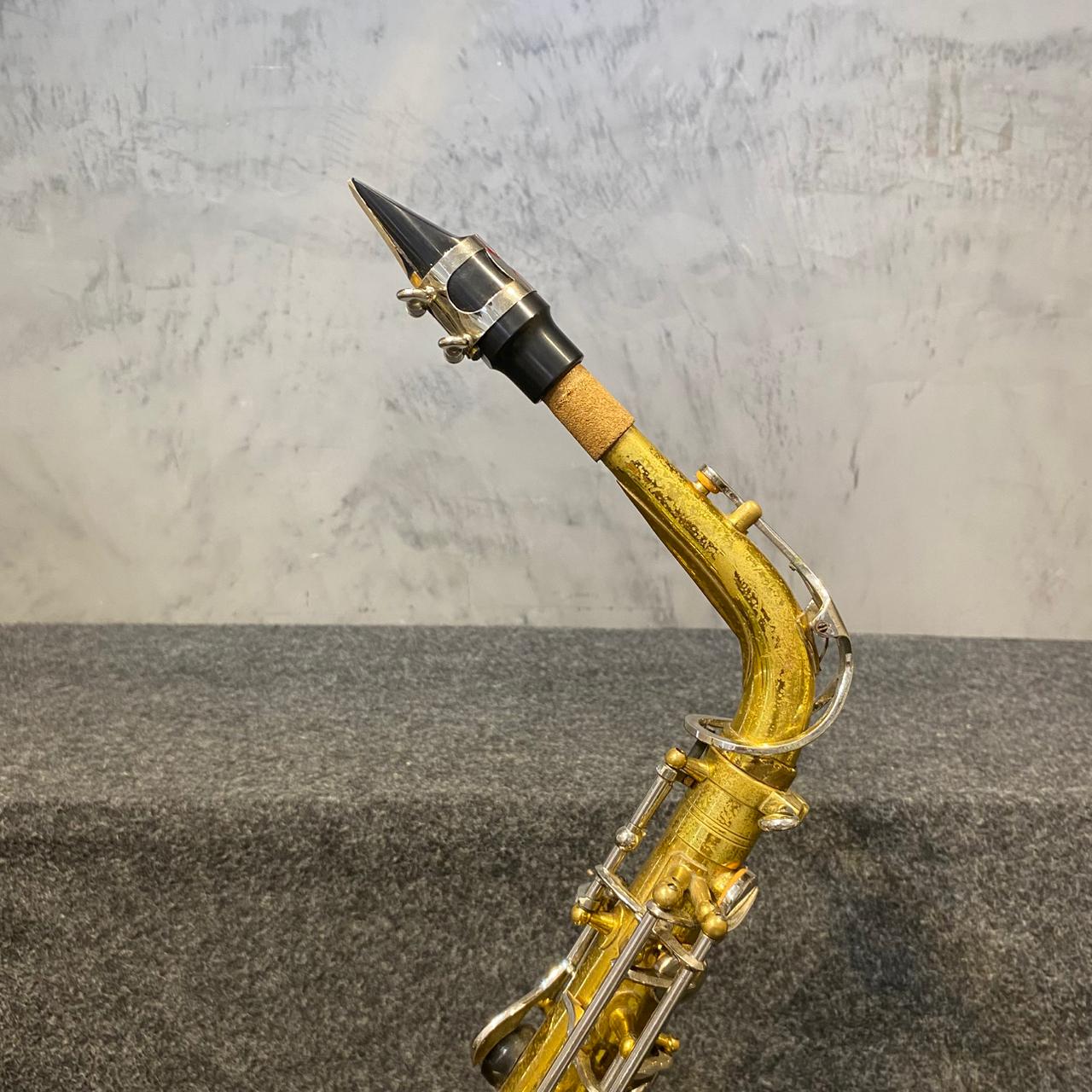 Saxofone Lafayette Laqueado – Usado