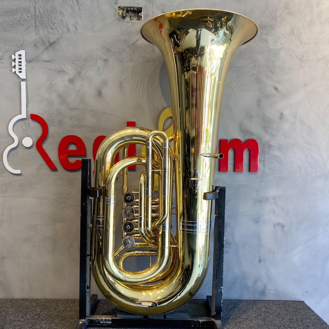 Tuba Dillon Laqueada - Usada