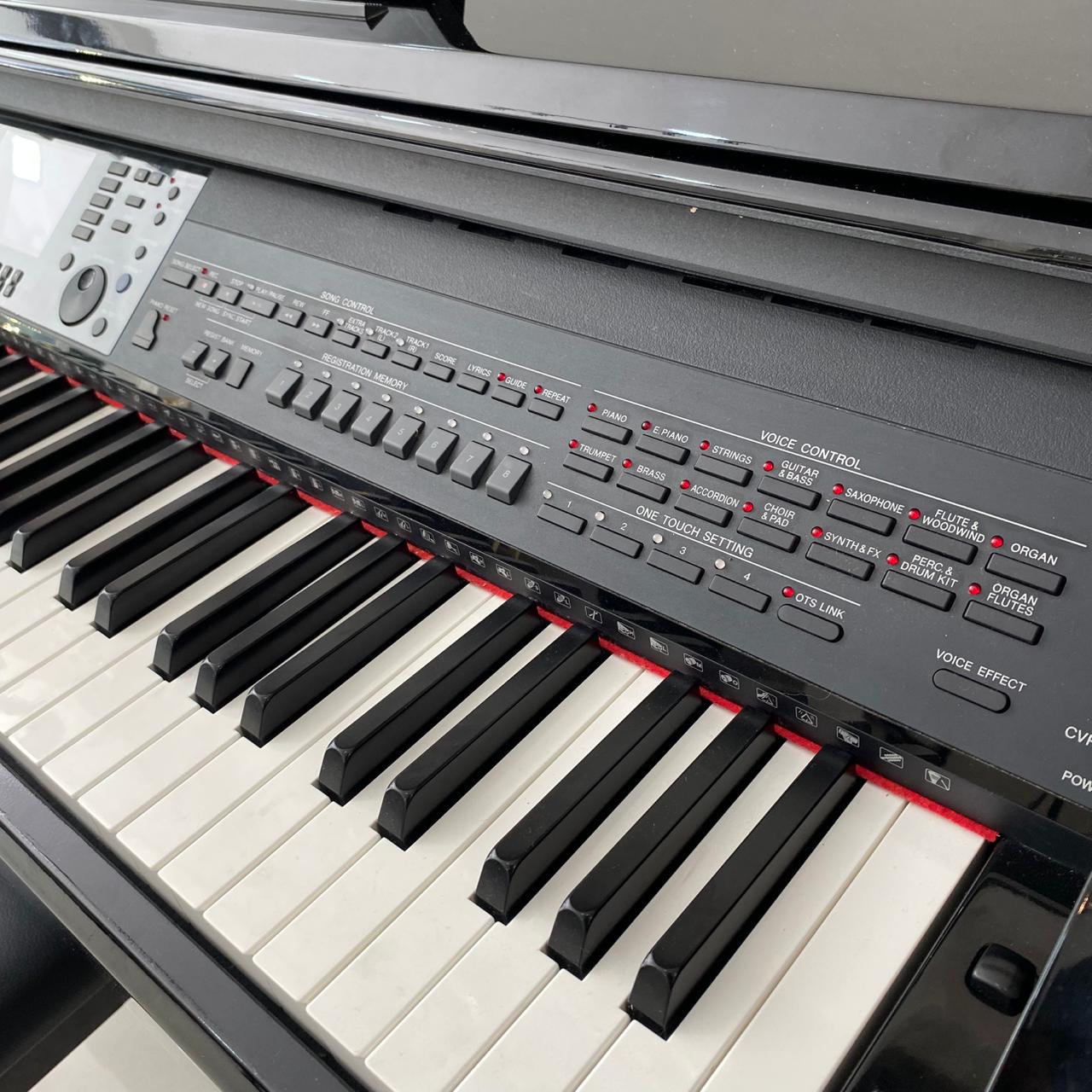 Piano Yamaha Clavinova CVP401 - Usado