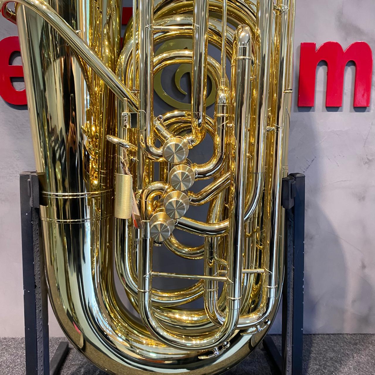 Tuba HSTB6 5/4 Bb – Semi-nova
