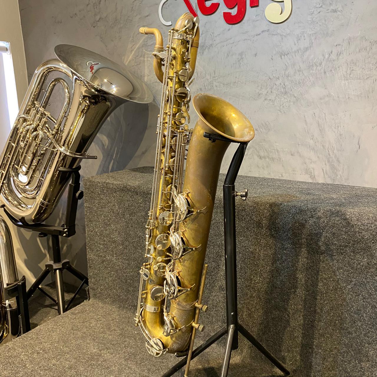 Saxofone Baritono Jhanke - Usado