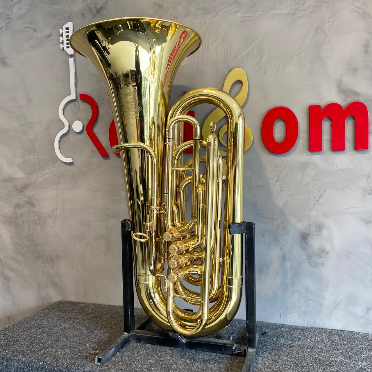 Tuba Weingrill TU3 - Usada