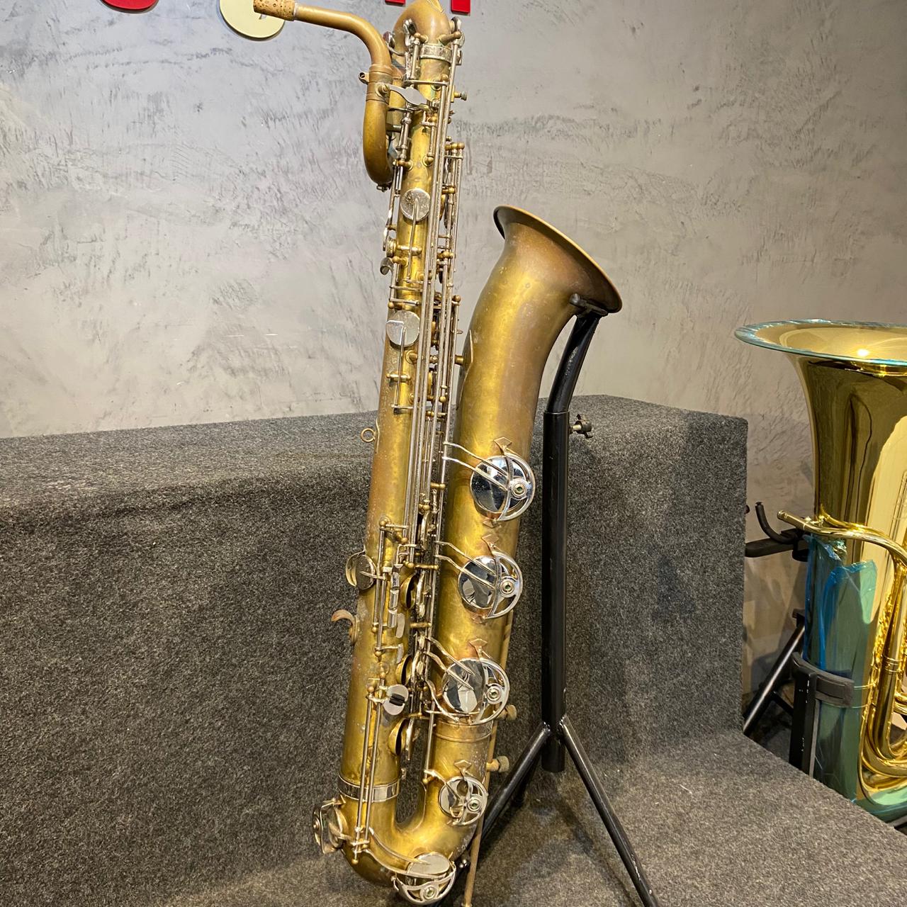 Saxofone Baritono Jhanke - Usado