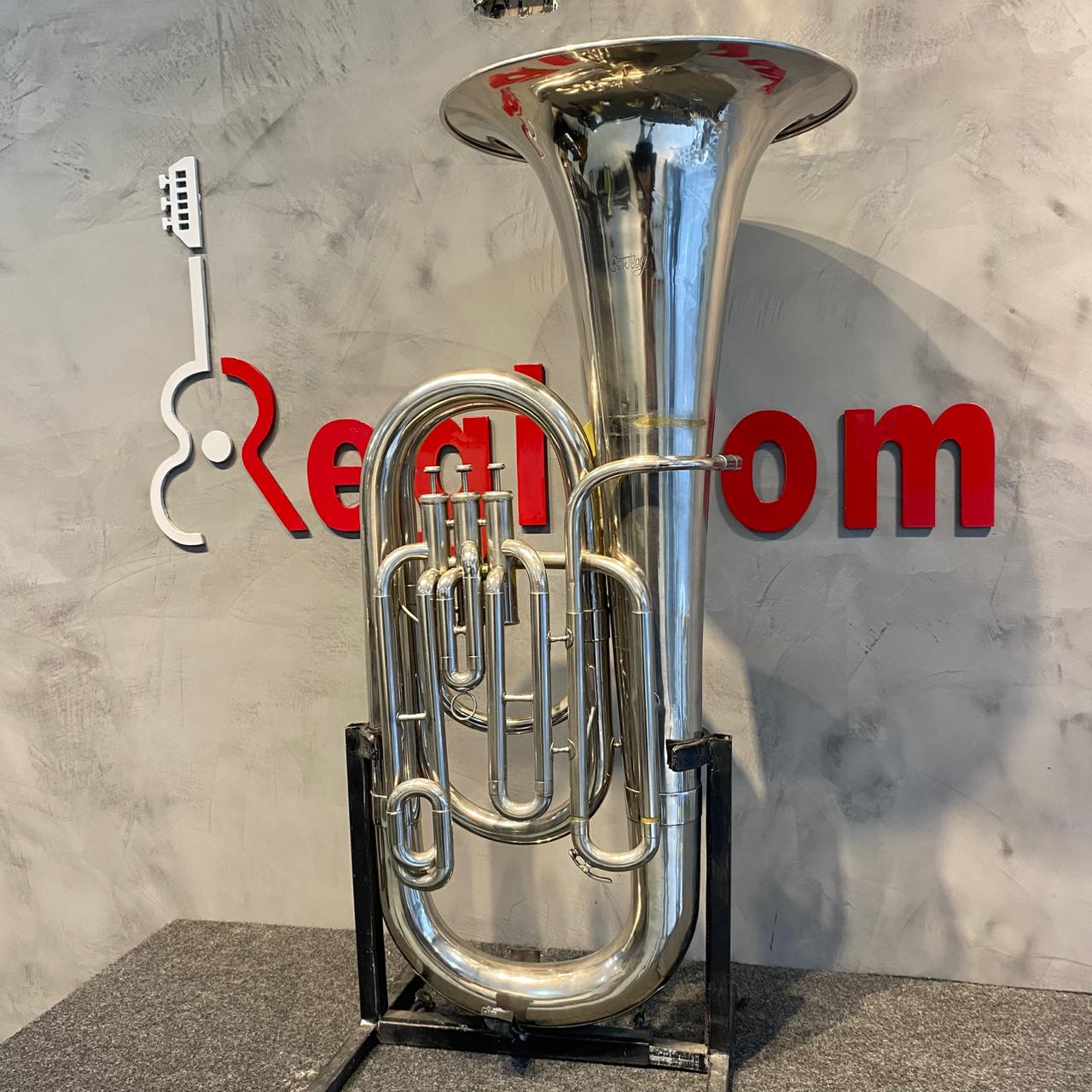 Tuba Weril Bentley - Usada