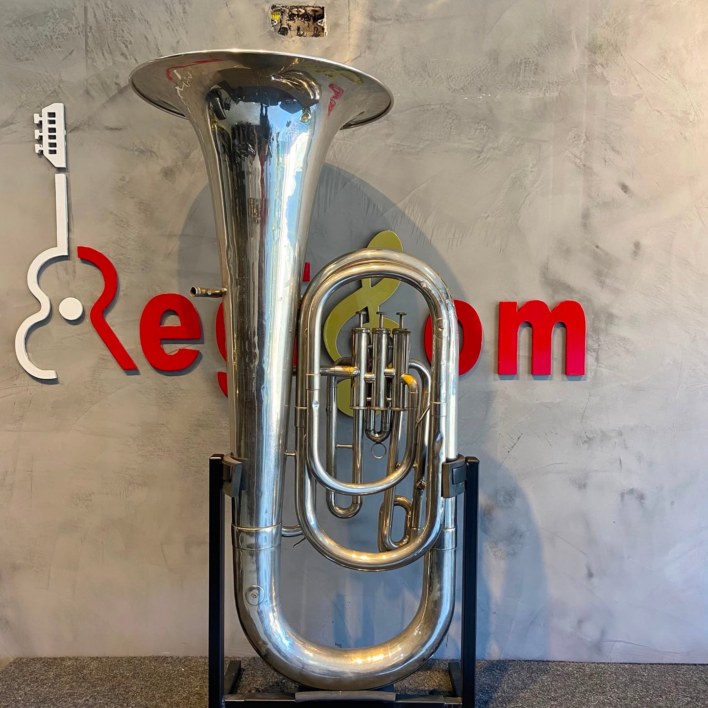 Tuba Weril Senior - Usada