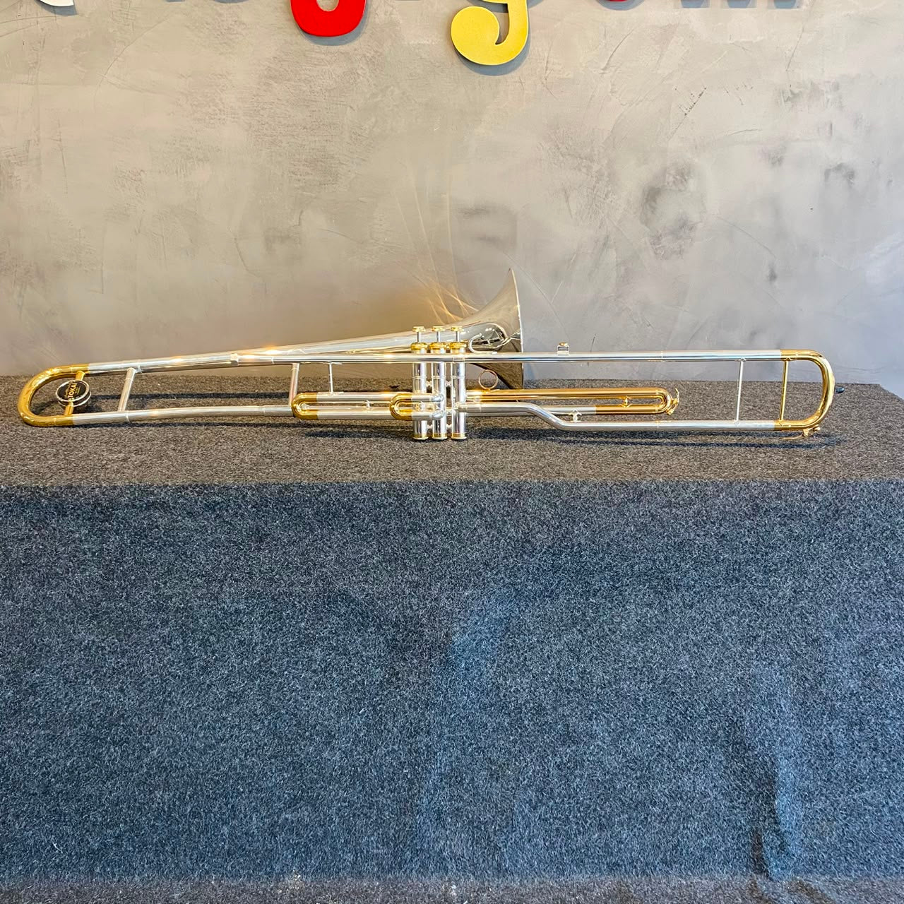 Trombone longo Tokai TP-200PG Sib – Prata C Dourado – NOVO