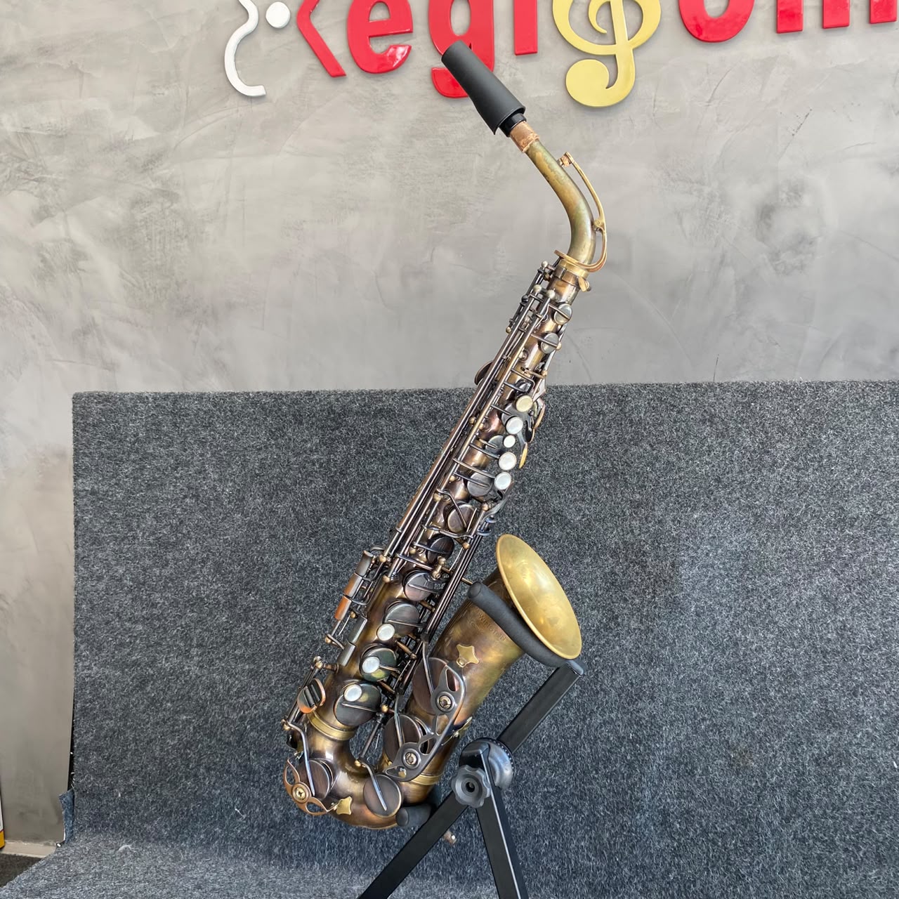 Saxofone E.M Winston - Usado