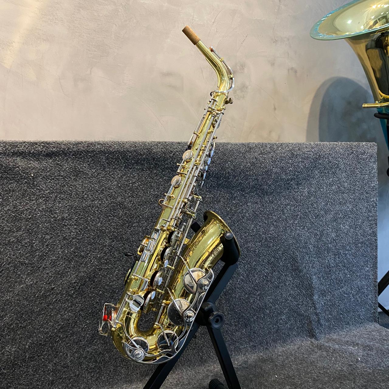 Sax alto YAMAHA YAS 23 - Usado